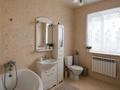 Отдельный дом · 6 комнат · 250 м² · 4 сот., Куличева 14 — Район Сити центр за 70 млн ₸ в Уральске — фото 6