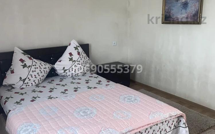 1-комнатная квартира · 50 м² · 2/2 этаж, Жамбыла 6 — 18 микрорайон за 8 000 ₸ в Конаеве — фото 2