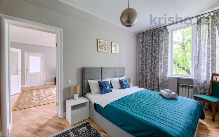 4-комнатная квартира · 90 м² · 3/3 этаж, Толе би 45 — Тулебаева за 55 000 ₸ в Алматы, Алмалинский р-н — фото 21