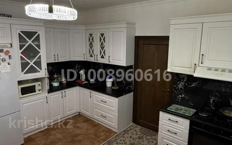 Отдельный дом · 4 комнаты · 190 м² · 190 сот., мкр Самал, Ақжан машанов 34 за 57 млн ₸ в Атырау — фото 2