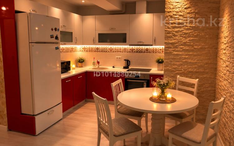 2-бөлмелі пәтер · 70 м² · 10/12 қабат, Рыскулбекова 28/1, бағасы: 20 000 ₸ в Алматы, Бостандыкский р-н — фото 2