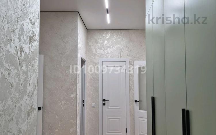 2-бөлмелі пәтер · 76.3 м² · 4/5 қабат, мкр. Алтын орда, Ораз Татеулы 100В — Школа Акбобек, бағасы: 36.5 млн ₸ в Актобе — фото 2