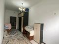 Отдельный дом · 6 комнат · 200 м² · 10 сот., мкр Кокарна, 7 за 28 млн 〒 в Атырау — фото 8