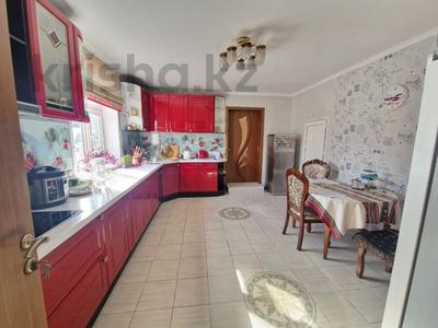 Отдельный дом · 4 комнаты · 159.3 м² · 8 сот., Макинский 5 за 58 млн 〒 в Астане, р-н Байконур