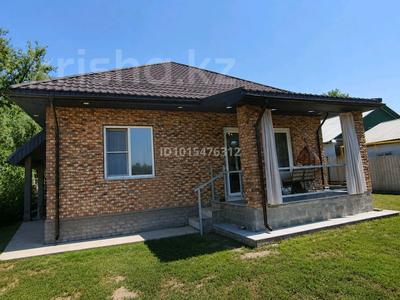 Отдельный дом · 3 комнаты · 100 м² · 6.2 сот., Абхазская 78 за 80 млн ₸ в Алматы, Турксибский р-н