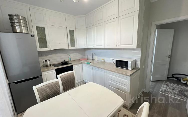 2-комнатная квартира · 70 м² · 5 этаж, Улы Дала 67, 69, 15, 15/1, 17, 17/1, 2, 4, 6, 40 — Аль Фараби за 250 000 ₸ в Астане, Есильский р-н — фото 2