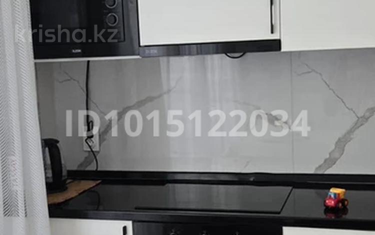 1-комнатная квартира · 40 м² · 3/12 этаж, мкр Нуркент 100 за 280 000 ₸ в Алматы, Алатауский р-н — фото 2