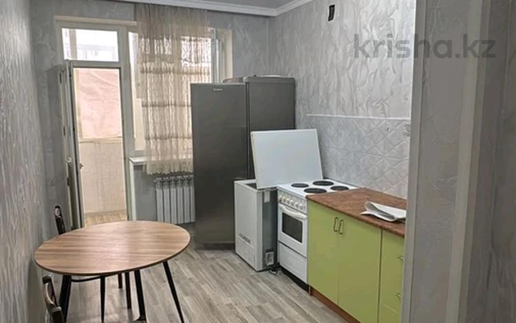 1-комнатная квартира · 40 м² · 2/9 этаж, Нажмиденова 19 за 220 000 ₸ в Астане, Сарайшык р-н — фото 2