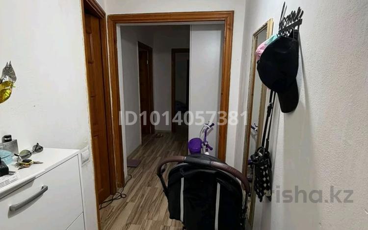 3-комнатная квартира · 65 м² · 1/5 этаж, мкр Центральный, Орталық 3 за 200 000 ₸ в Атырау — фото 2