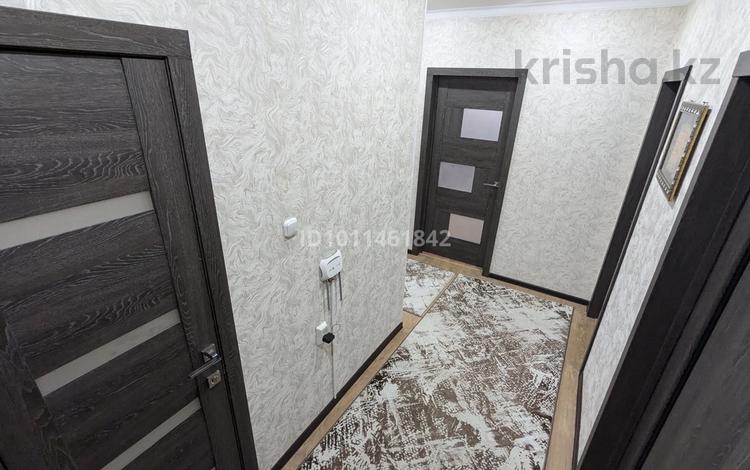 3-бөлмелі пәтер · 82 м² · 6/10 қабат, мкр Жана Орда 9, бағасы: 30 млн ₸ в Уральске — фото 2
