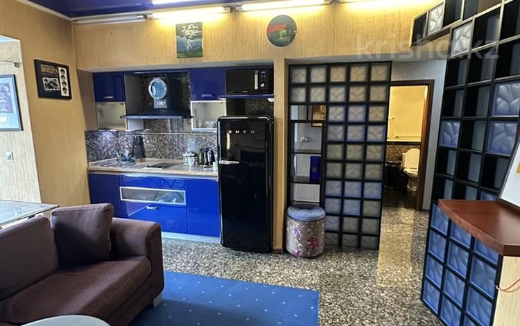 2-бөлмелі пәтер · 40 м² · 3/5 қабат, Макатаева, бағасы: 280 000 ₸ в Алматы, Алмалинский р-н — фото 2