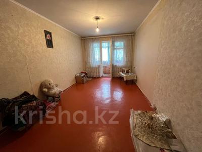 3-комнатная квартира, 57.5 м², 2/5 этаж, Гагарина за 17.5 млн 〒 в Шымкенте, Абайский р-н