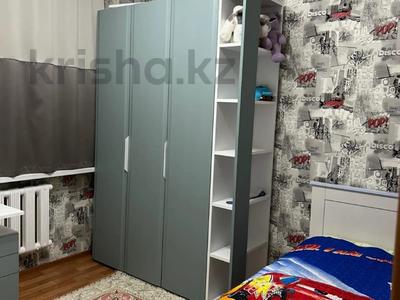 Продажа квартир в Алматы: 3-комнатная квартира · 72 м² · 8/9 этаж, мкр Аксай-2 — Момышулы за 45 млн 〒 3-комнатная квартира · 72 м² · 8/9 этаж, мкр Аксай-2 — Момышулы за 45 млн 〒 в Алматы, Ауэзовский р-н