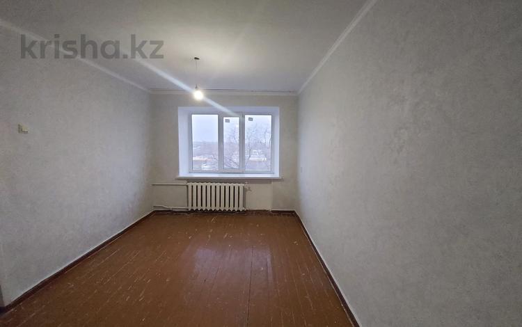 3-комнатная квартира · 50 м² · 5/5 этаж, Жангир Хана 18/1 за 100 000 ₸ в Уральске — фото 2