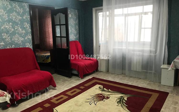 2-комнатная квартира · 45 м² · 3/9 этаж, Бурова 24 за 15 000 〒 в Усть-Каменогорске, Ульбинский — фото 2