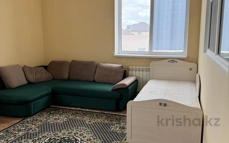 4-бөлмелі пәтер · 180 м² · 2/3 қабат, Бозашы 60/4 — Район старого мясокомбината, бағасы: 100 000 ₸ в Актау — фото 2