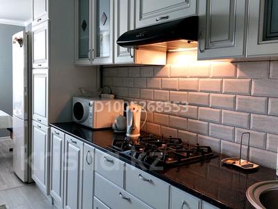 2-комнатная квартира · 60 м² · 5/5 этаж, Есенова 17Б — Пересечение пр.Абая и Есенова за 180 000 〒 в 