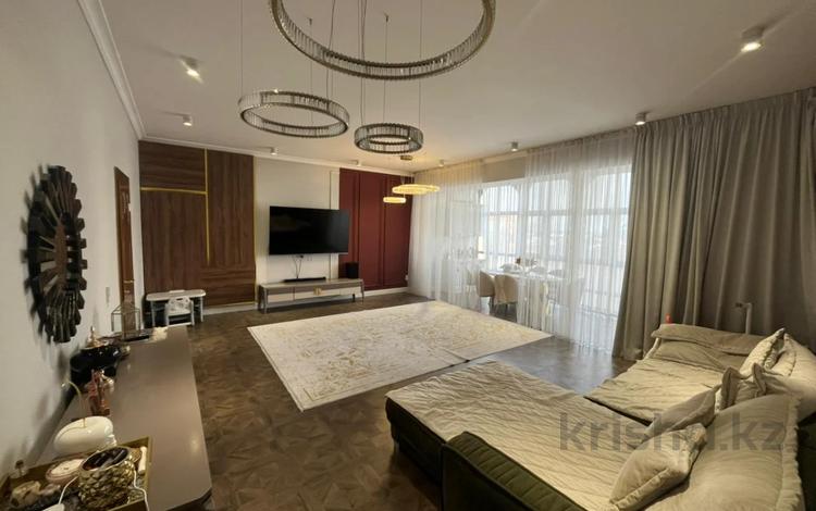 4-комнатная квартира · 168.7 м² · 4/4 этаж, Аманова 25 за 83 млн ₸ в Семее — фото 38