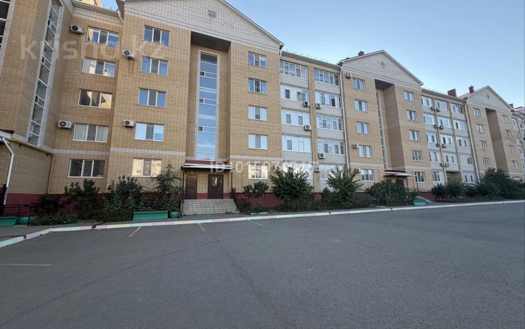 2-комнатная квартира · 92.2 м² · 5/5 этаж, мкр. Алтын орда, Батыс 2 9/5 к2 — Х.досмухамедова и мангилик ел за 31.5 млн ₸ в Актобе — фото 11