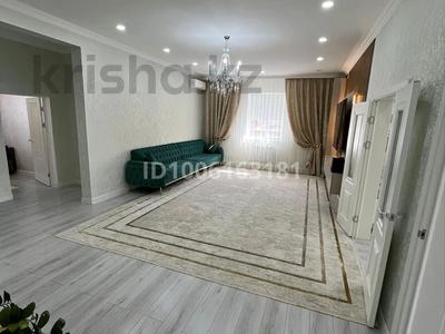 Отдельный дом · 5 комнат · 260 м² · 8 сот., мкр Самал, Борис Матвеев 20 — Возле пожарный за 78 млн 〒 в Атырау