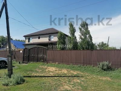 Отдельный дом · 6 комнат · 200 м² · 10 сот., Курашасай , Иманова за 49.5 млн ₸ в Актобе