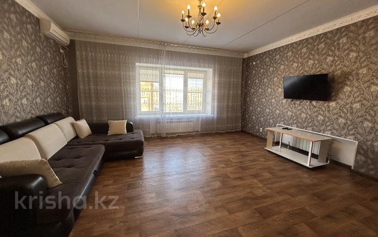 4-комнатная квартира · 130.6 м² · 8/8 этаж, мкр. Алтын орда, санкибай батыра 72к2 за 44 млн ₸ в Актобе — фото 2