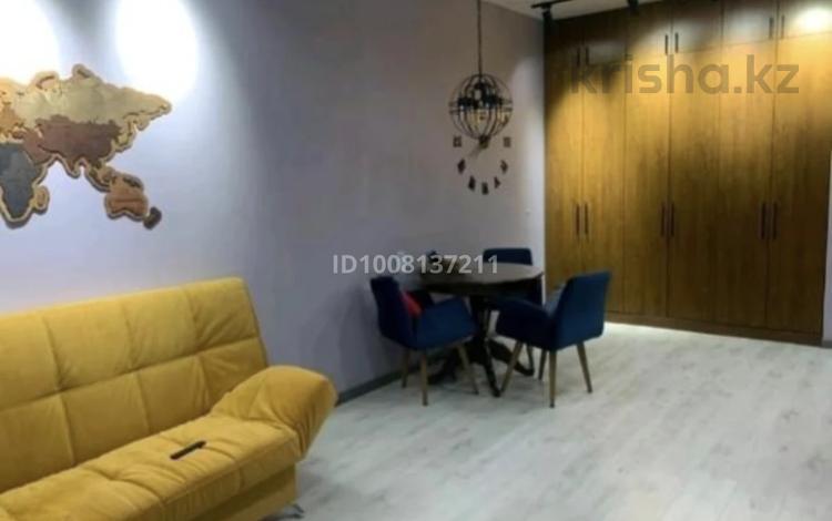 2-комнатная квартира · 50 м² · 9/10 этаж, мкр Юго-Восток, Шахтёров 36/2 за 300 000 ₸ в Караганде, Казыбек би р-н — фото 10