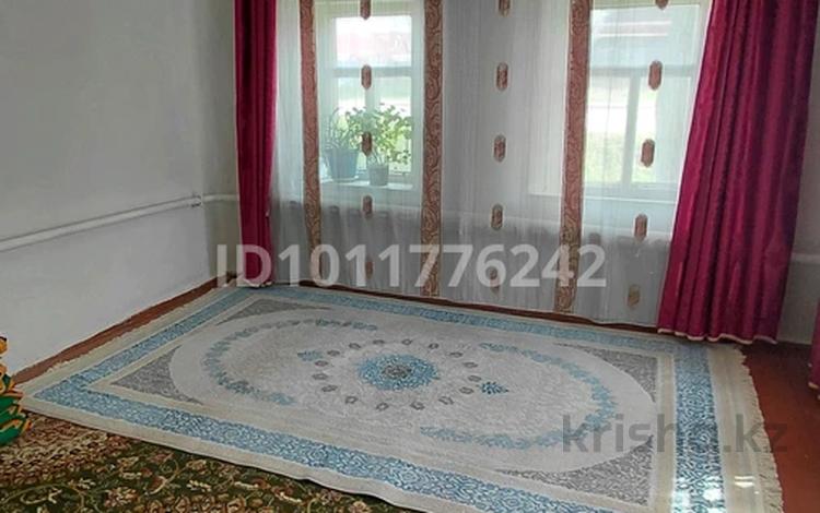 Часть дома · 2 комнаты · 40 м² · 5 сот., мкр Омега, Штыбы 25 — Алтын Алма, 4 поликлиника,вокзал за 10 млн ₸ в Уральске — фото 2