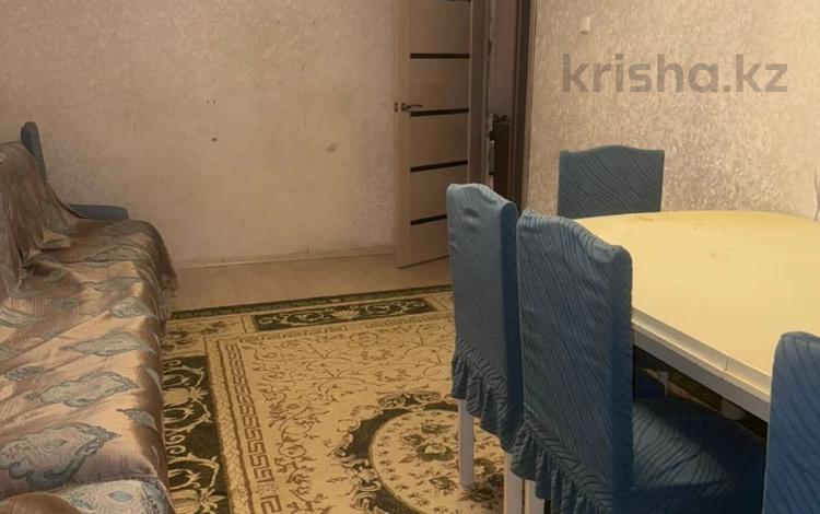 3-комнатная квартира · 62.5 м² · 4/5 этаж, Майкудук, 14й микрорайон — СШ№ 65, автостанция за 11.5 млн ₸ в Караганде, Алихана Бокейханова р-н — фото 2