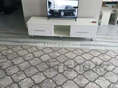 2-бөлмелі пәтер · 65 м² · 4/5 қабат, Ауезова 102 — Центр города, бағасы: 150 000 〒 в Щучинске