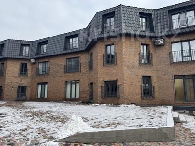 3-комнатная квартира · 121.5 м² · 3/3 этаж, мкр Новый Город 104\5 за 56 млн 〒 в Караганде, Казыбек би р-н