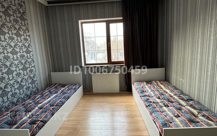 1 бөлме · 20 м² · 2 қабат, Бутлерова 97, бағасы: 75 000 ₸ в Алматы, Алмалинский р-н — фото 2