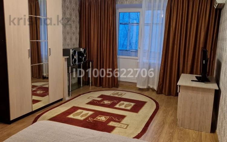 1-комнатная квартира · 37.9 м² · 2/5 этаж, мкр Кунаева 62 за 16 млн 〒 в Уральске — фото 2