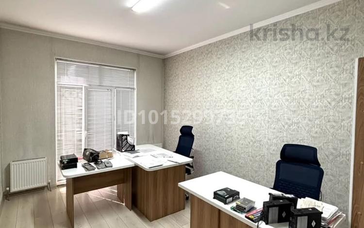 3-комнатная квартира · 94 м² · 1/9 этаж, Куаныша Толеметова 50/7 — Төлеметов/Өтегенов за 300 000 ₸ в Шымкенте, Абайский р-н — фото 2