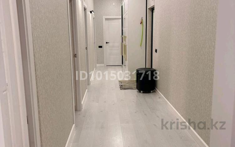 3-бөлмелі пәтер · 96 м² · 8 қабат, 28А-ш/а. Жк Сұңқар, бағасы: 35 млн ₸ в Актау, 28А мкр — фото 2