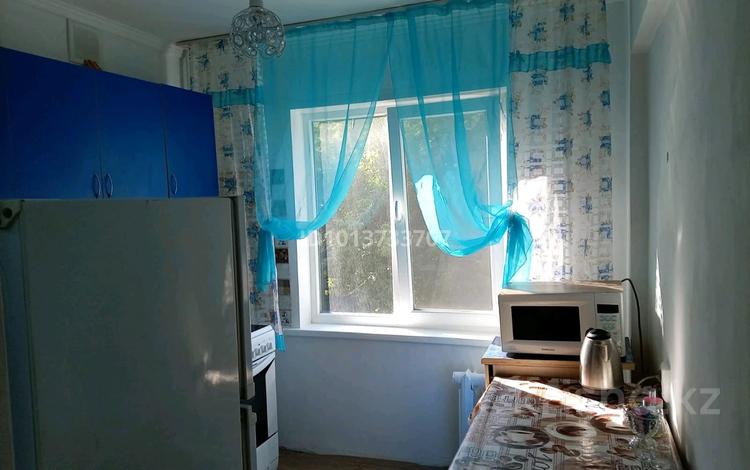 1-комнатная квартира · 30 м² · 2/5 этаж, Протазанова 25 — Гостиница Усть-Каменогорск за 2 000 ₸ — фото 2