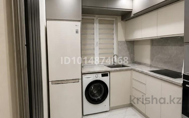 2-бөлмелі пәтер · 50 м² · 1/5 қабат, №8 ш/а. 3, бағасы: 350 000 ₸ в Алматы, Ауэзовский р-н — фото 2