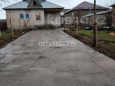 Продажа домов и дачи в Шымкенте: Отдельный дом · 4 комнаты · 144 м² · 8 сот., мкр Бозарык — Байбулак Кенарал пересечение за 20 млн 〒 Отдельный дом · 4 комнаты · 144 м² · 8 сот., мкр Бозарык — Байбулак Кенарал пересечение за 20 млн 〒 в Шымкенте, Абайский р-н