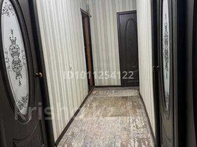 4-бөлмелі пәтер · 90 м² · 5/5 қабат, 13-й мкр 48 — Супермаркет Дана, 17 мектеп, бағасы: 21 млн ₸ в Актау