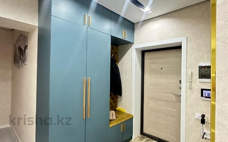 3-комнатная квартира · 110 м² · 1/5 этаж, мкр. Алтын орда, тауелсиздик за 45.6 млн 〒 в Актобе — фото 2