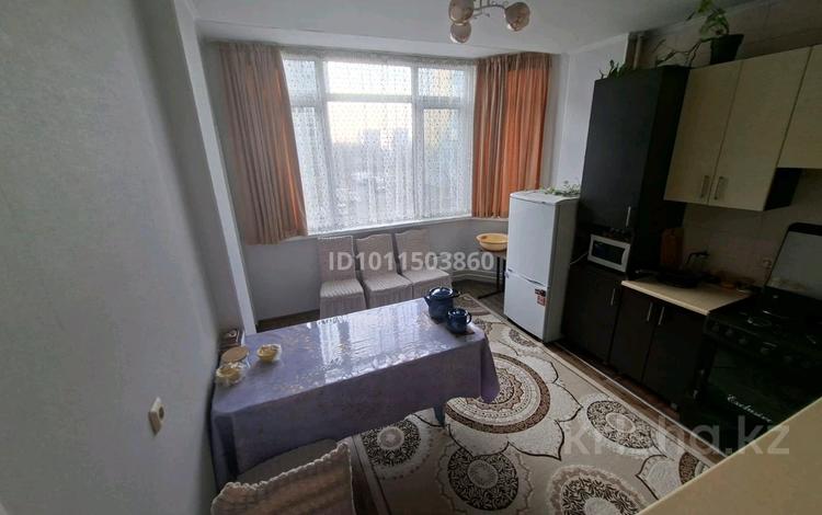 3 бөлме · 76 м² · 3/9 қабат, Райымбека 241, бағасы: 100 000 〒 в Алматы, Жетысуский р-н — фото 2