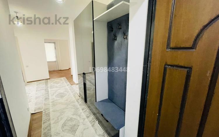 3-комнатная квартира · 92 м² · 4/12 этаж, 9-я улица 38,2 за 160 000 ₸ в Туркестане — фото 2