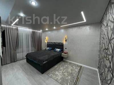 Аренда квартир посуточно в Жамбылской обл.: 1-комнатная квартира · 38.1 м² · 3/5 этаж, Аса — Санырык батыра и Шостаковича за 10 000 〒 1-комнатная квартира · 38.1 м² · 3/5 этаж, Аса — Санырык батыра и Шостаковича за 10 000 〒 в Таразе