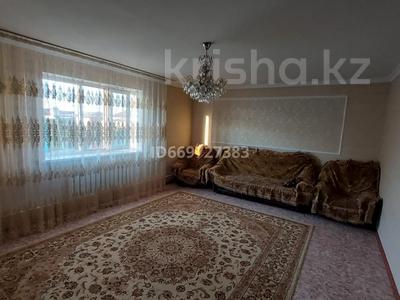 Отдельный дом • 4 комнаты • 160 м² • 10 сот., Ш. Калдаякова 10 за 28 млн 〒 в Караоткеле