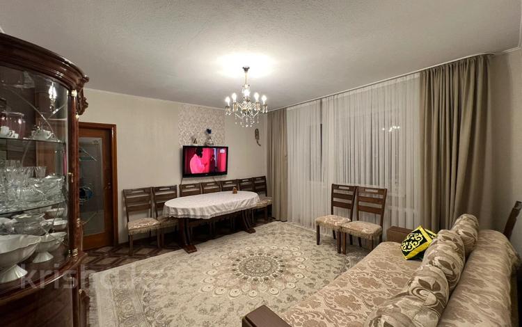 4-бөлмелі пәтер · 76 м² · 5/10 қабат, мкр Юго-Восток, мкр Степной 4 29, бағасы: 30.5 млн ₸ в Караганде, Казыбек би р-н — фото 2