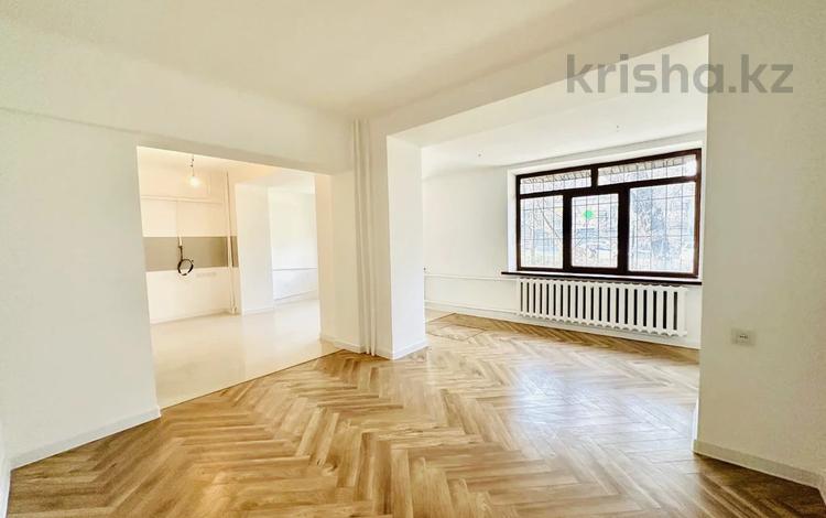 4-комнатная квартира · 109.9 м² · 1/5 этаж, Гоголя 13 за 107 млн ₸ в Алматы, Медеуский р-н — фото 2