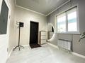 Отдельный дом · 4 комнаты · 180 м² · 10 сот., Жумыскер, Нурмухан Жантурин 12 за 41 млн ₸ в Атырау — фото 2