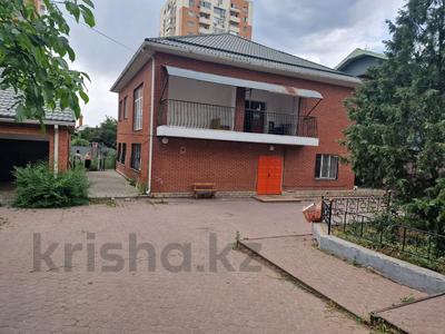 6-комнатный дом помесячно, 532 м², 8 сот., Бальзака за 2.1 млн 〒 в Алматы, Бостандыкский р-н