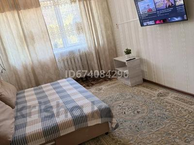2-комнатная квартира · 40 м² · 2/5 этаж, мкр Центральный, Махамбета Утемисова 123 — Алипова, Азаттык, Тельмана за 2 000 ₸ в Атырау