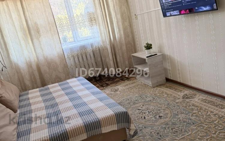 2-комнатная квартира · 40 м² · 2/5 этаж, мкр Центральный, Махамбета Утемисова 123 — Алипова, Азаттык, Тельмана за 2 000 ₸ в Атырау — фото 6